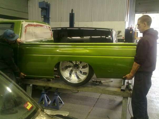 Custom Navara detail