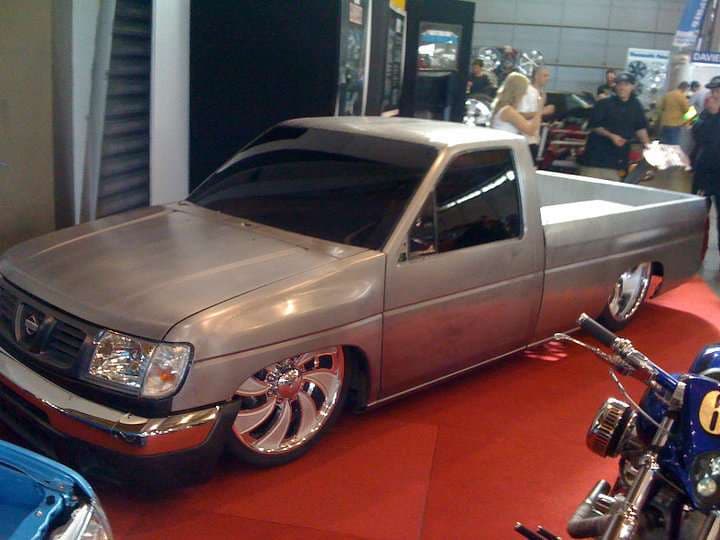 Custom Navara modification